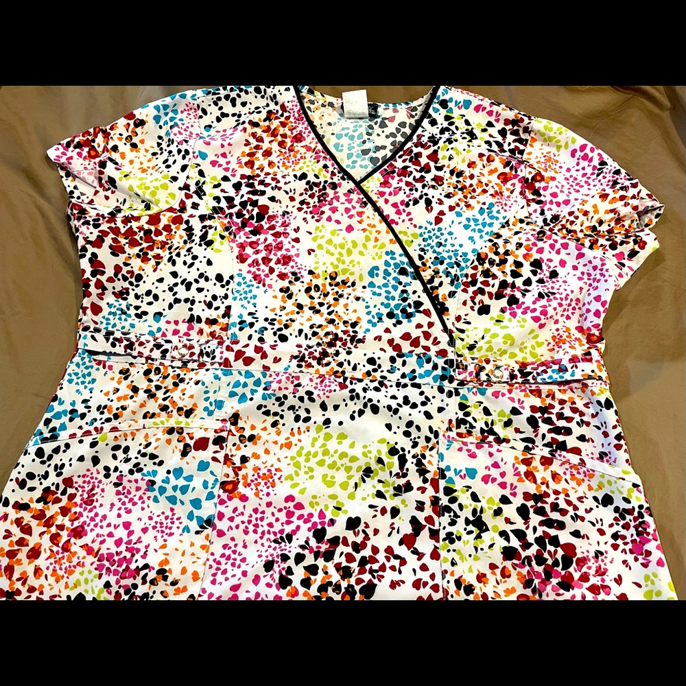 Runway by Cherokee 2xl multi color scrub top